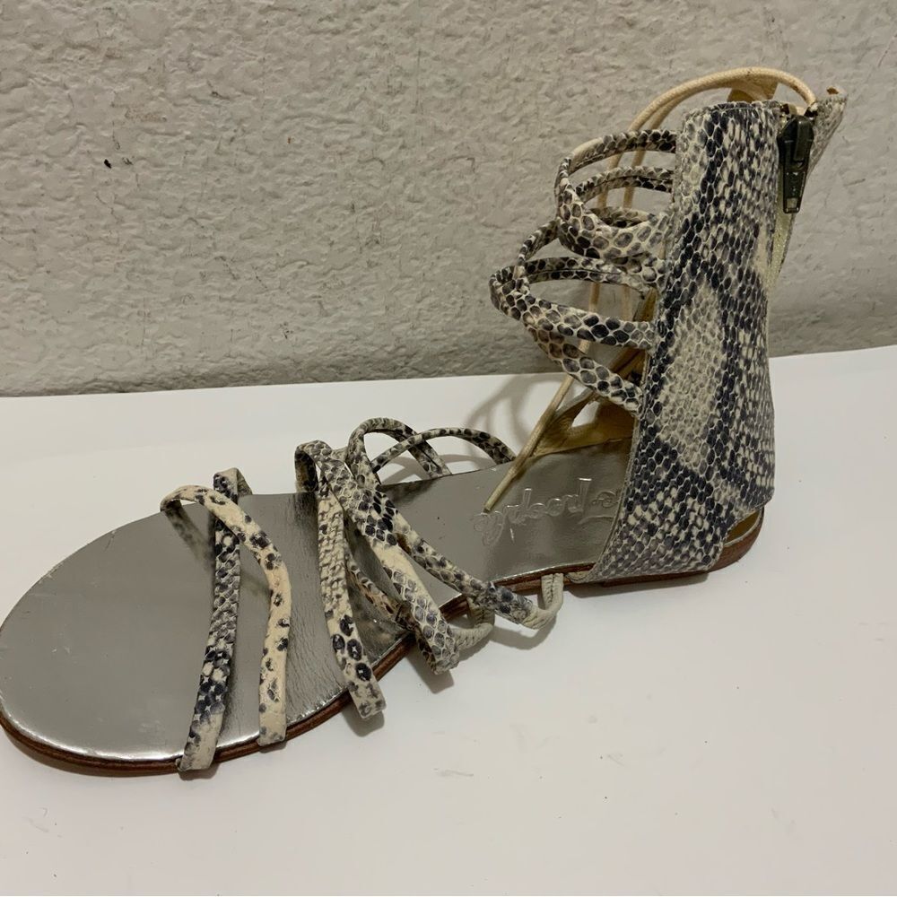 Free People Snakeprint gladiator sandals size 39 lace up strappy - Picture 2 of 10
